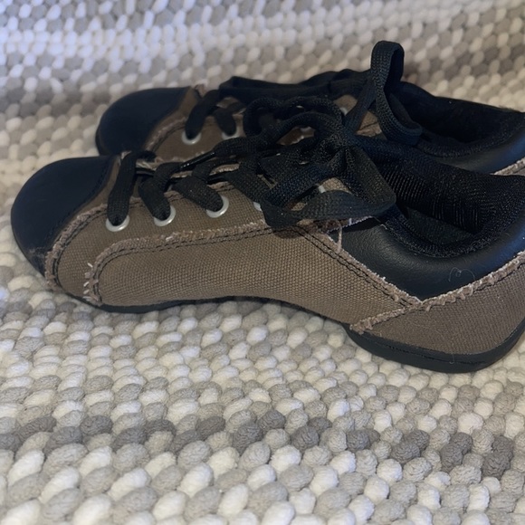 Revolution 3/20$ dance shoes size 2.5 🍭 - Picture 4 of 4